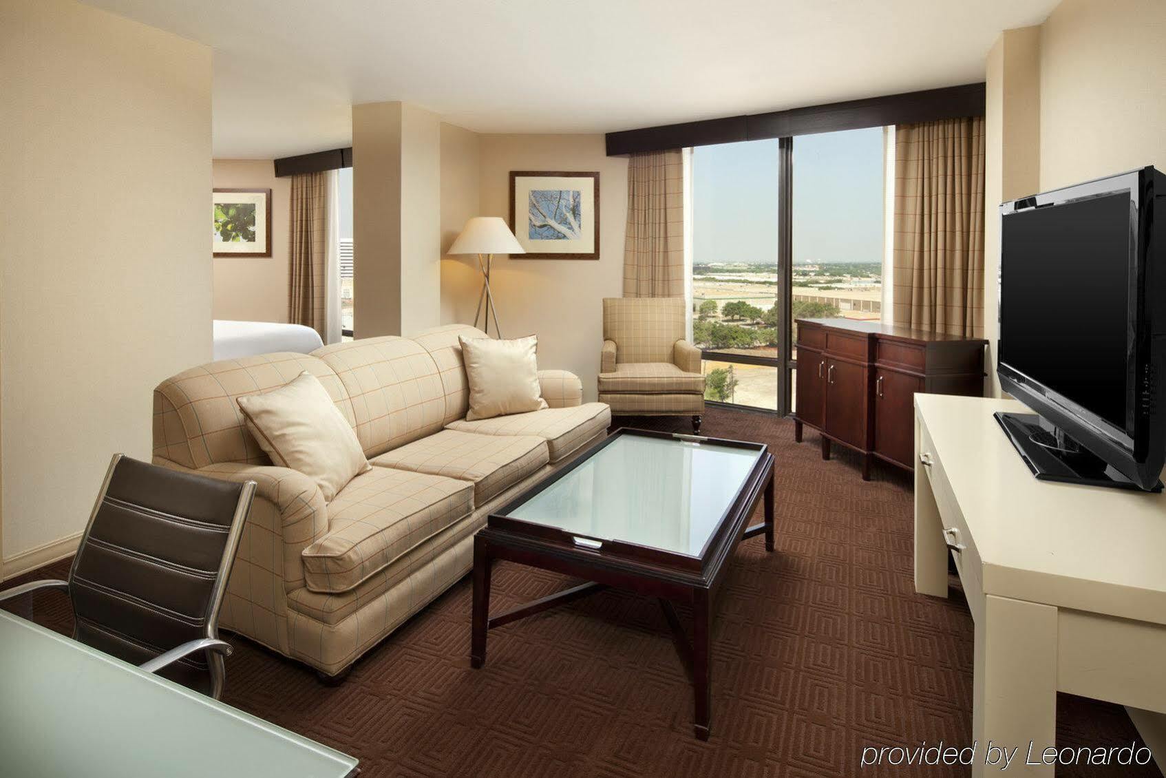 Sheraton Dallas By The Galleria Hotel